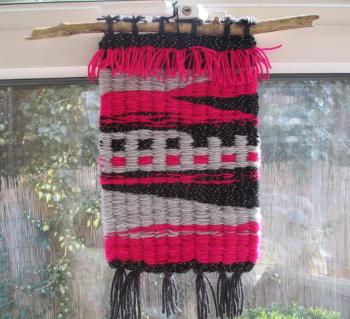Peg Loom Weaving with Jonee Davis